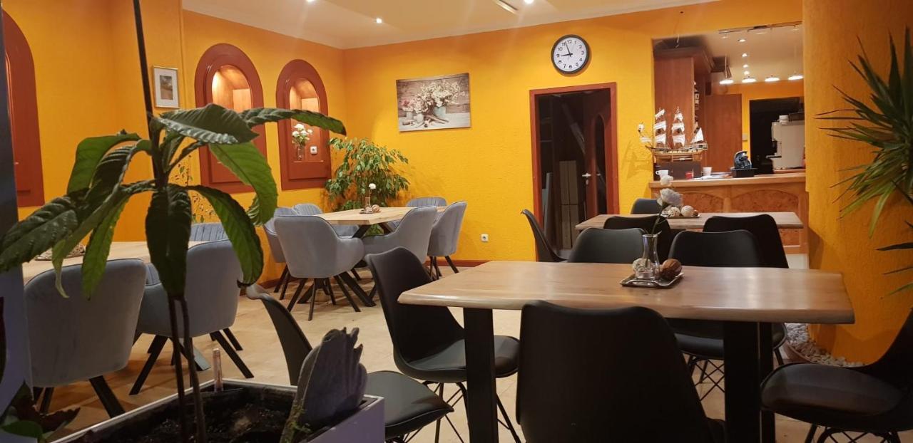 Hotel Ammerlaender Stuben Varel Extérieur photo
